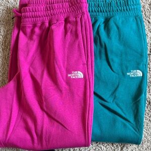 The North Face Women’s Vibrant Pink and Teal Sweats